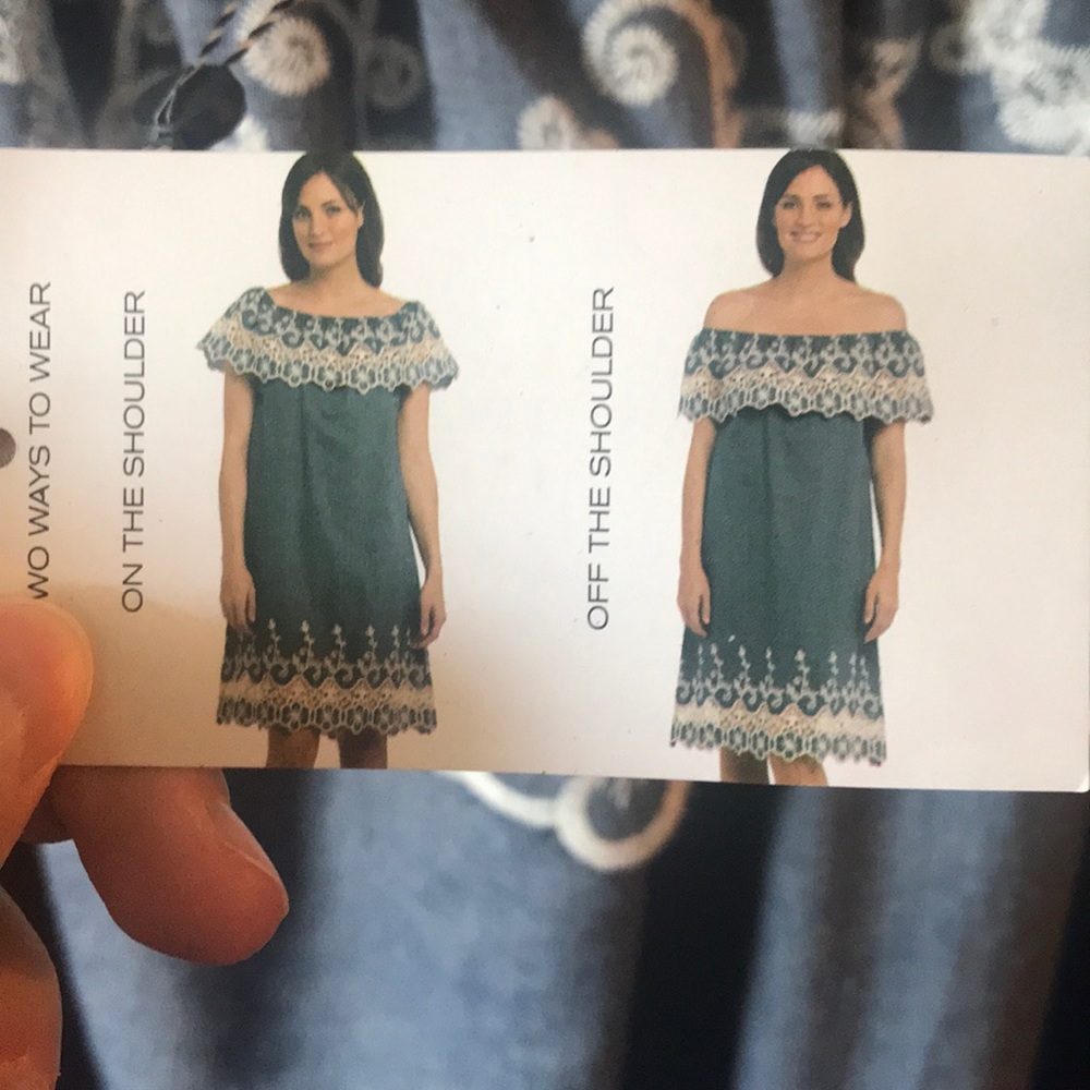 NWT DRESS - Picture 4 of 4